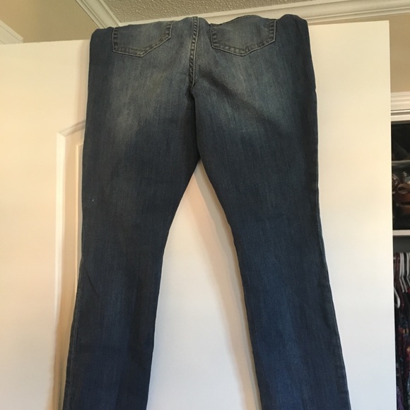 Torrid size 14 distressed jeans - Picture 4 of 4